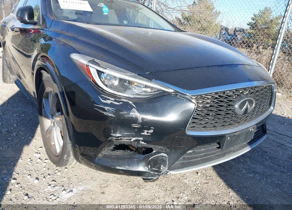 2019 INFINITI QX30 LUXE VIN: SJKCH5CP2KA009403