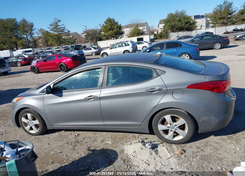 2013 HYUNDAI ELANTRA VIN: 5NPDH4AE7DH377297