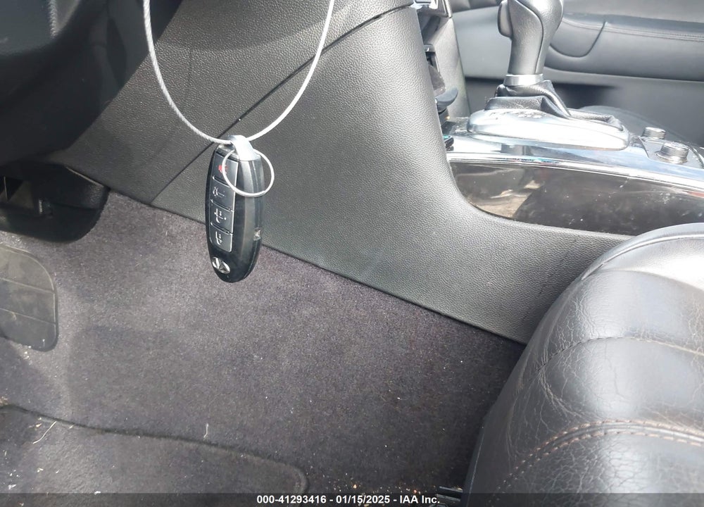 2017 INFINITI QX70 VIN: JN8CS1MUXHM142407