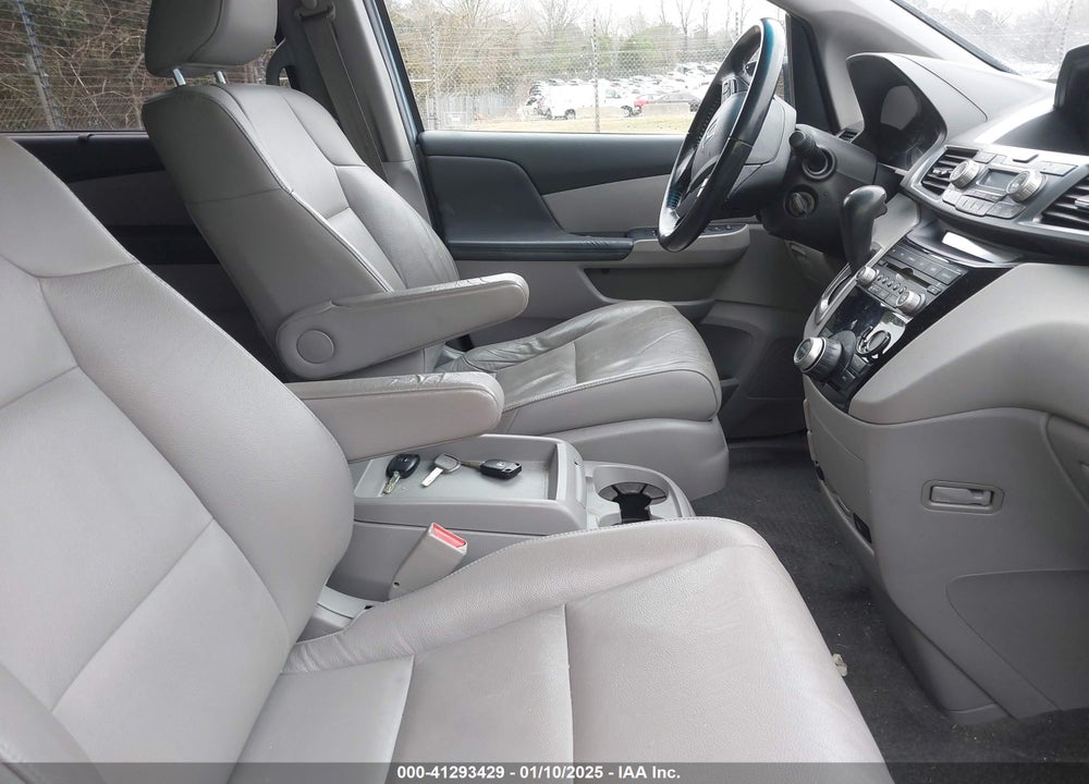 2011 HONDA ODYSSEY EX-L VIN: 5FNRL5H66BB039488