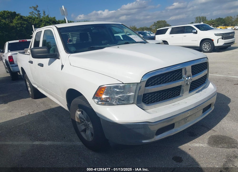 2019 RAM 1500 CLASSIC VIN: 1C6RR6FG4KS682769