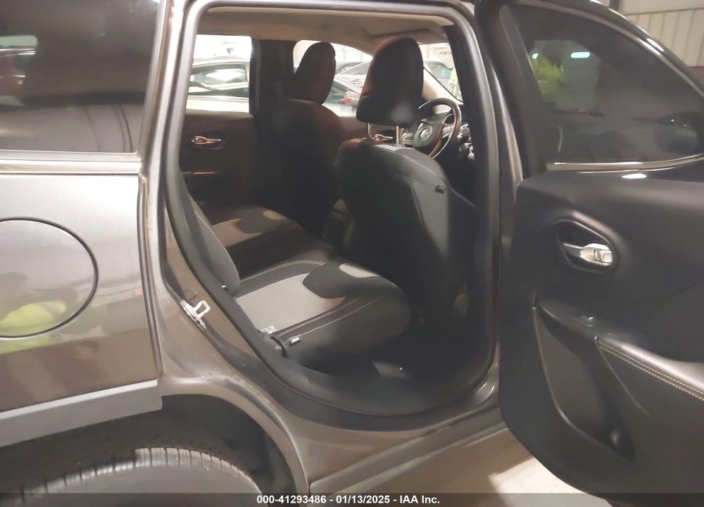 2014 JEEP CHEROKEE VIN: 1C4PJLCB6EW172127