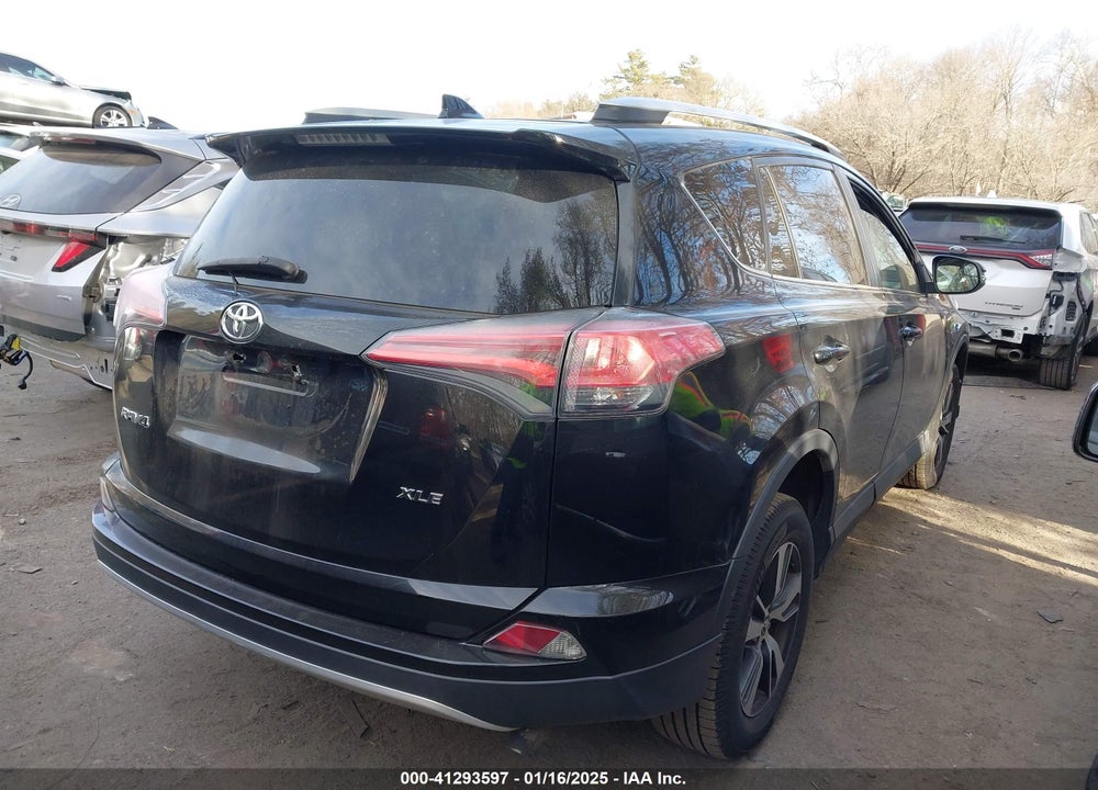 2016 TOYOTA RAV4 XLE VIN: 2T3RFREV2GW482376