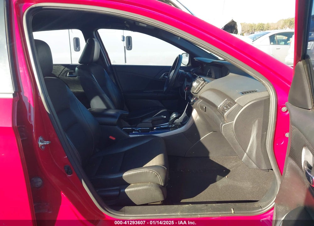 2016 HONDA ACCORD VIN: 1HGCR2F51GA199681