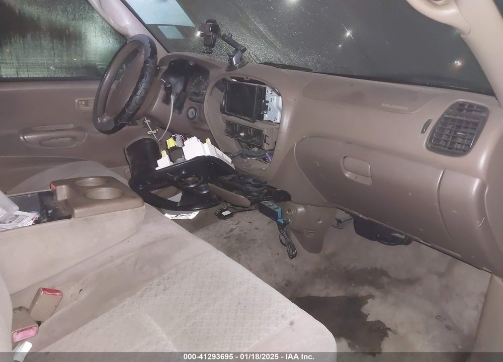 2003 TOYOTA TUNDRA SR5 V8 VIN: 5TBRT341X3S402881