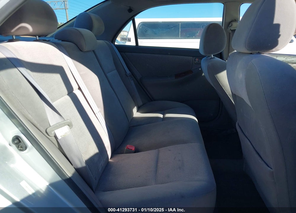 2005 TOYOTA COROLLA LE VIN: 1NXBR32EX5Z538483