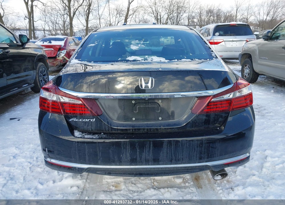 2017 HONDA ACCORD VIN: 1HGCR2F39HA257942