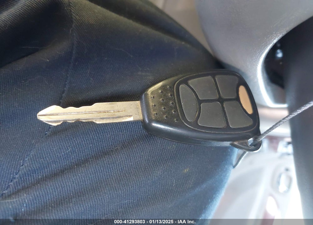 2007 CHRYSLER TOWN & COUNTRY LIMITED VIN: 2A8GP64L57R268780