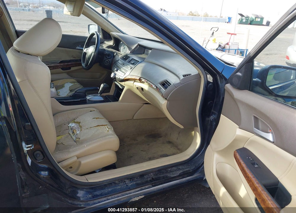 2009 HONDA ACCORD VIN: JHMCP268X9C000745