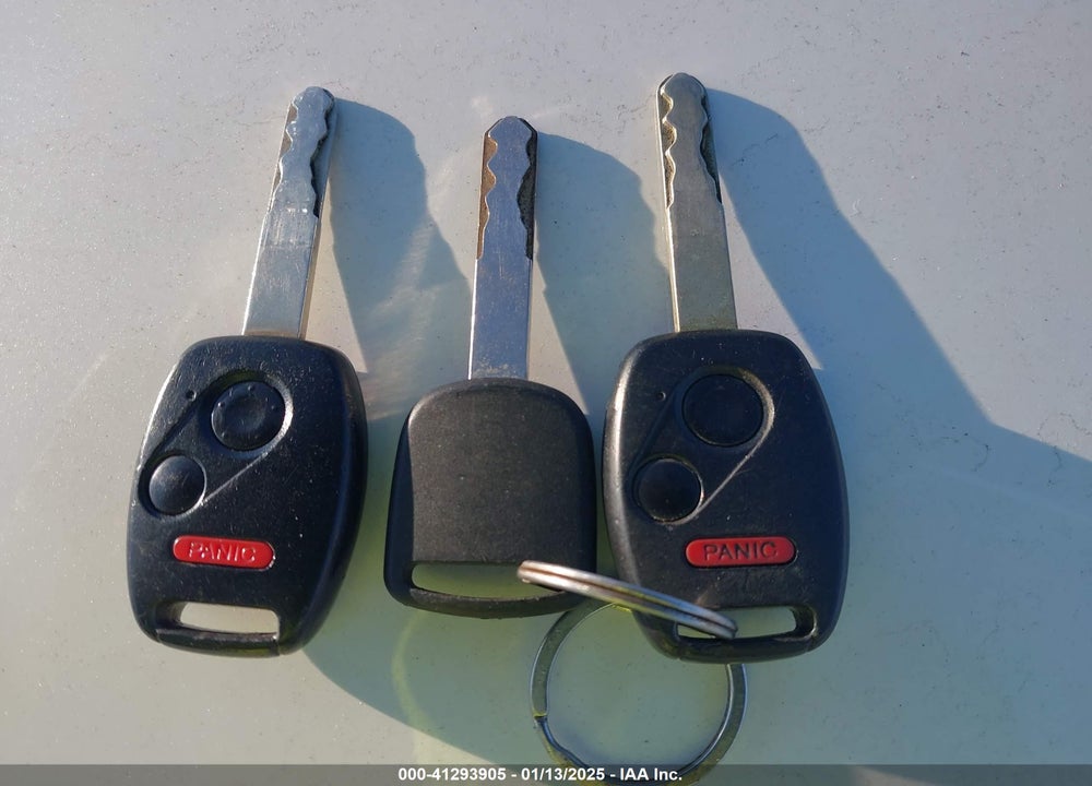 2007 HONDA CIVIC VIN: 1HGFA15557L063302