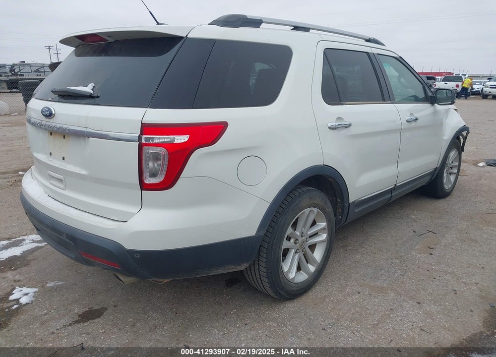 2011 FORD EXPLORER XLT VIN: 1FMHK7D85BGA88572