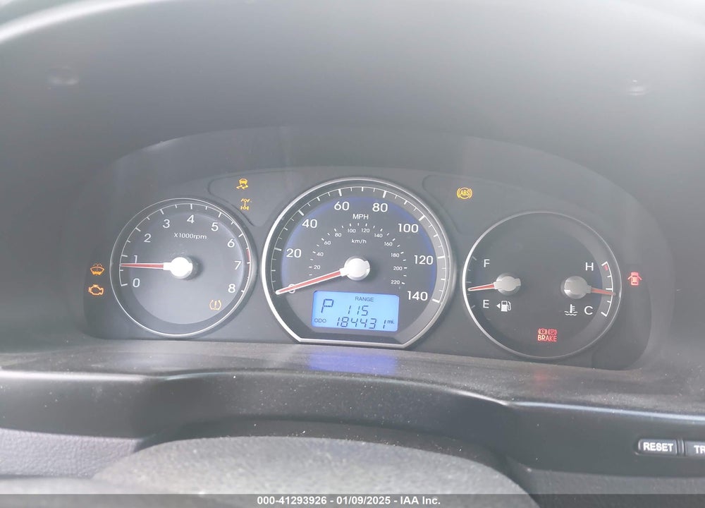2011 HYUNDAI SANTA FE GLS VIN: 5XYZGDAB8BG022447
