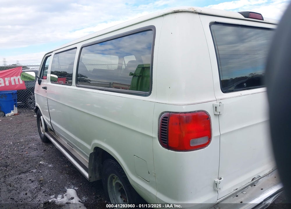 1994 DODGE RAM WAGON VIN: 2B5WB35Y7RK171952