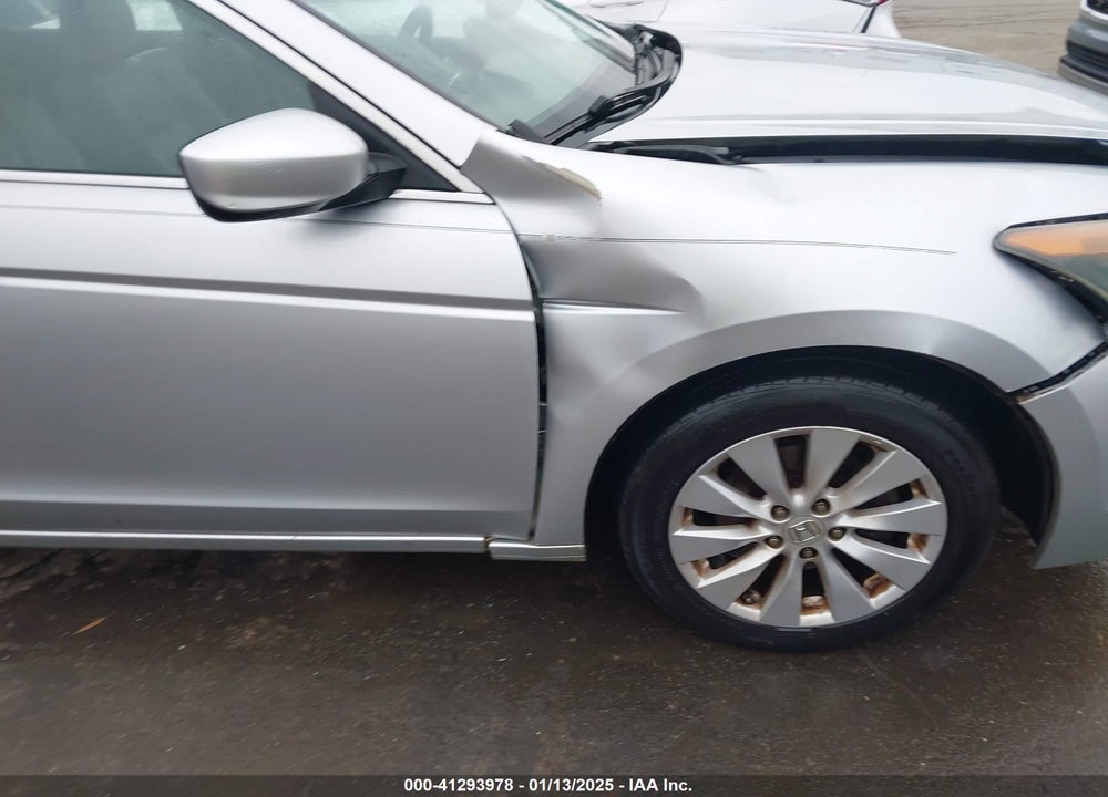 2008 HONDA ACCORD VIN: 1HGCP26878A027401
