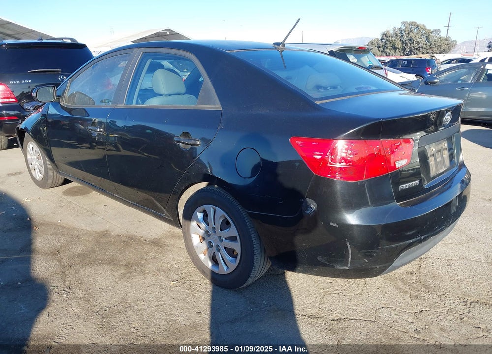 2011 KIA FORTE VIN: KNAFU4A29B5354060