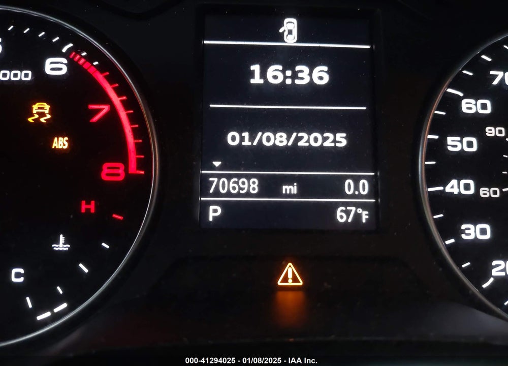 2016 AUDI A3 2.0T PREMIUM VIN: WAUB8GFF6G1098328