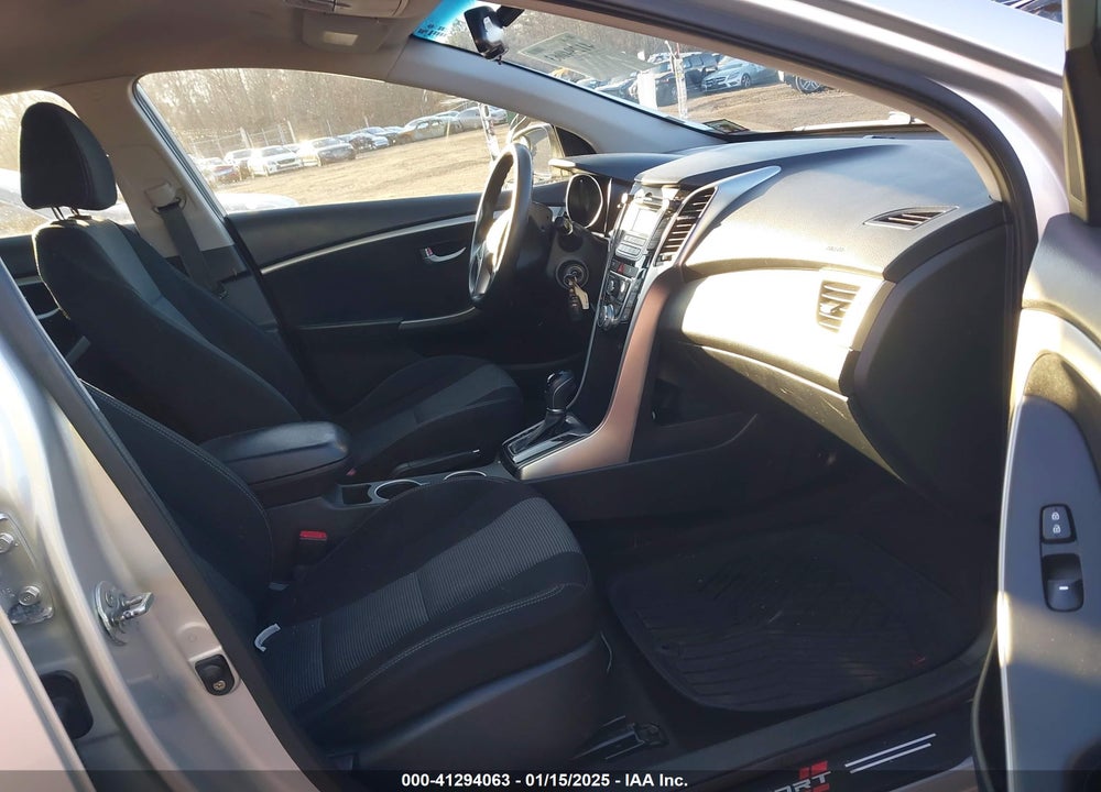 2013 HYUNDAI ELANTRA GT VIN: KMHD35LE7DU118439