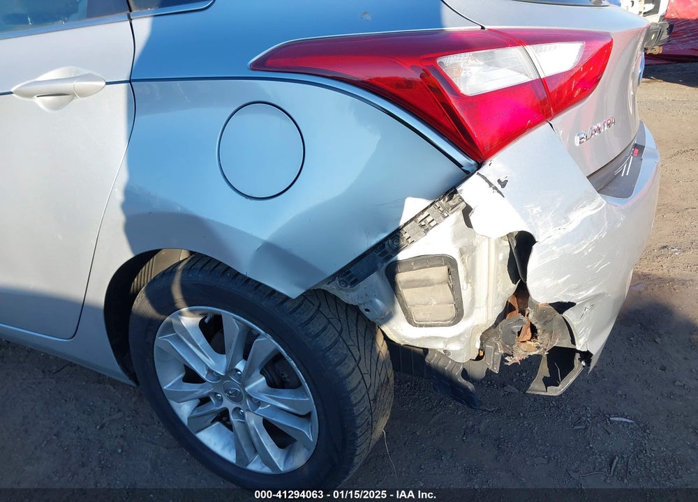 2013 HYUNDAI ELANTRA GT VIN: KMHD35LE7DU118439