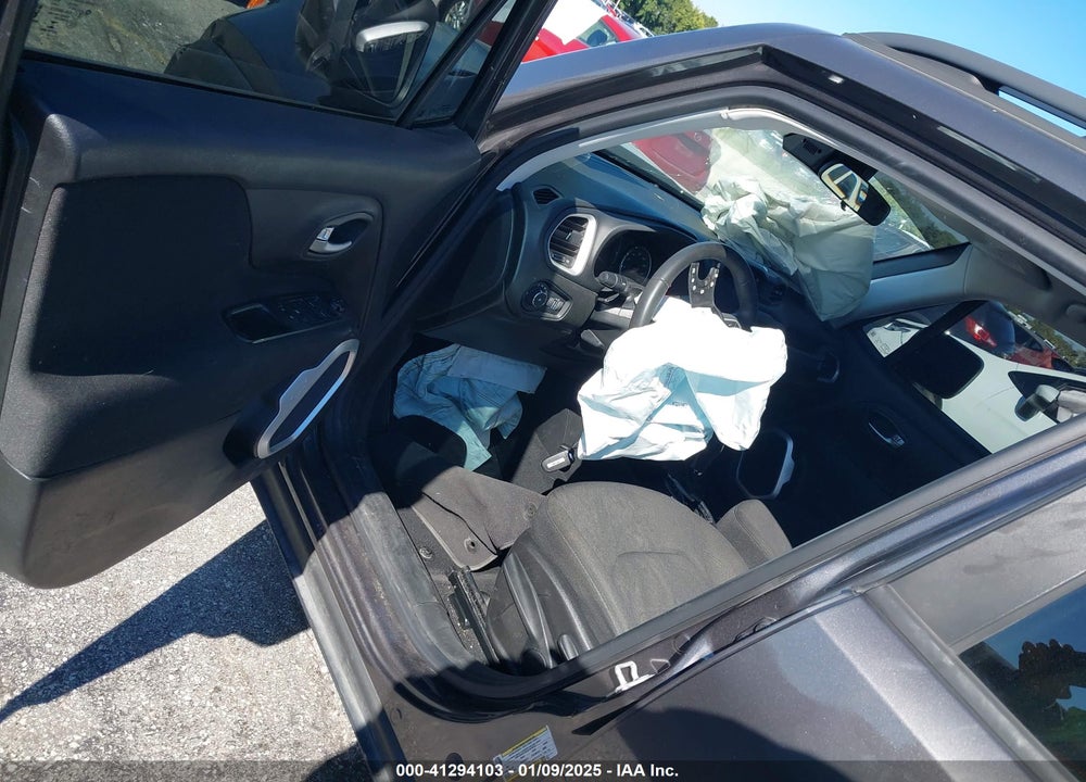 2018 JEEP RENEGADE LATITUDE FWD VIN: ZACCJABB9JPH37918