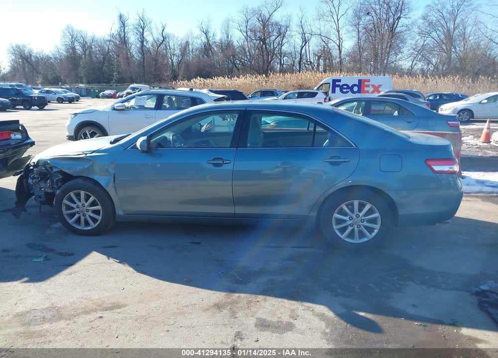 2011 TOYOTA CAMRY XLE V6 VIN: 4T1BK3EK2BU616918