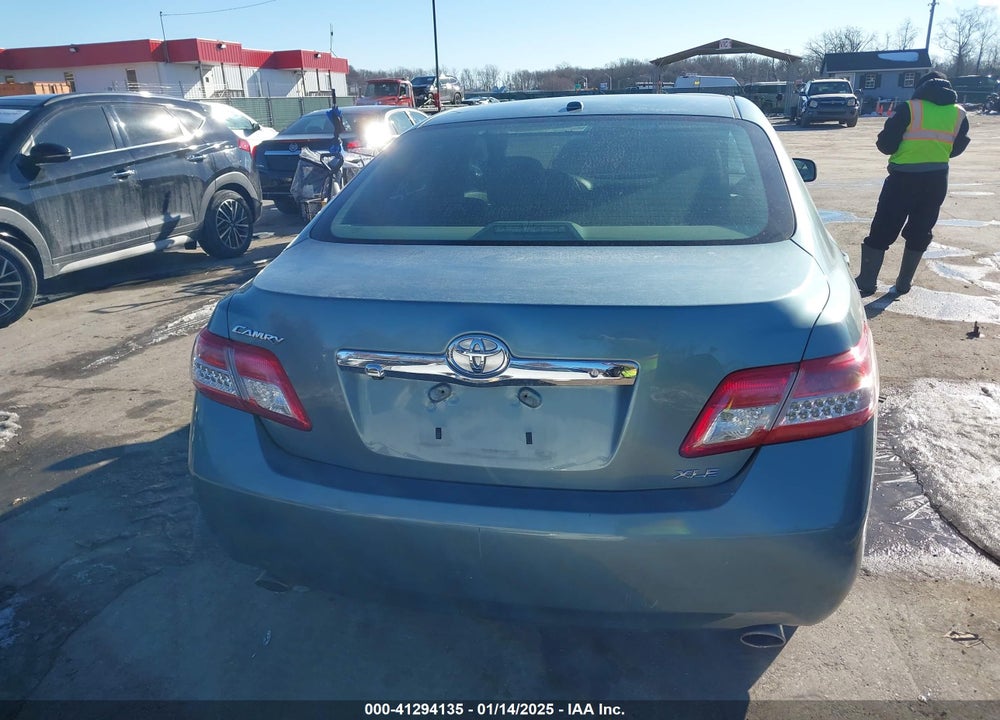 2011 TOYOTA CAMRY XLE V6 VIN: 4T1BK3EK2BU616918