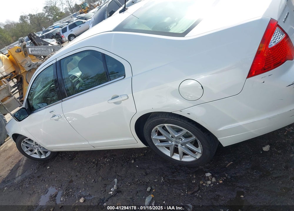 2011 FORD FUSION VIN: 3FAHP0JA2BR263153