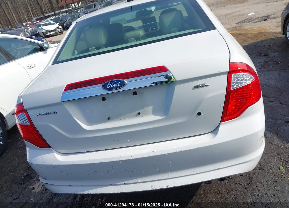 2011 FORD FUSION VIN: 3FAHP0JA2BR263153