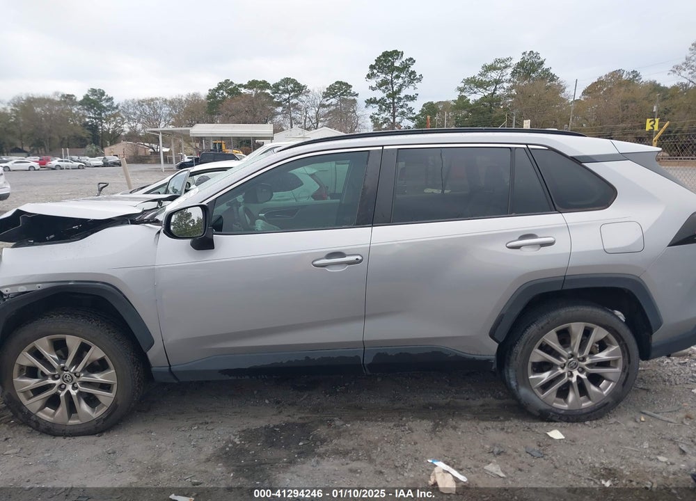 2021 TOYOTA RAV4 XLE PREMIUM VIN: 2T3C1RFV9MC124112