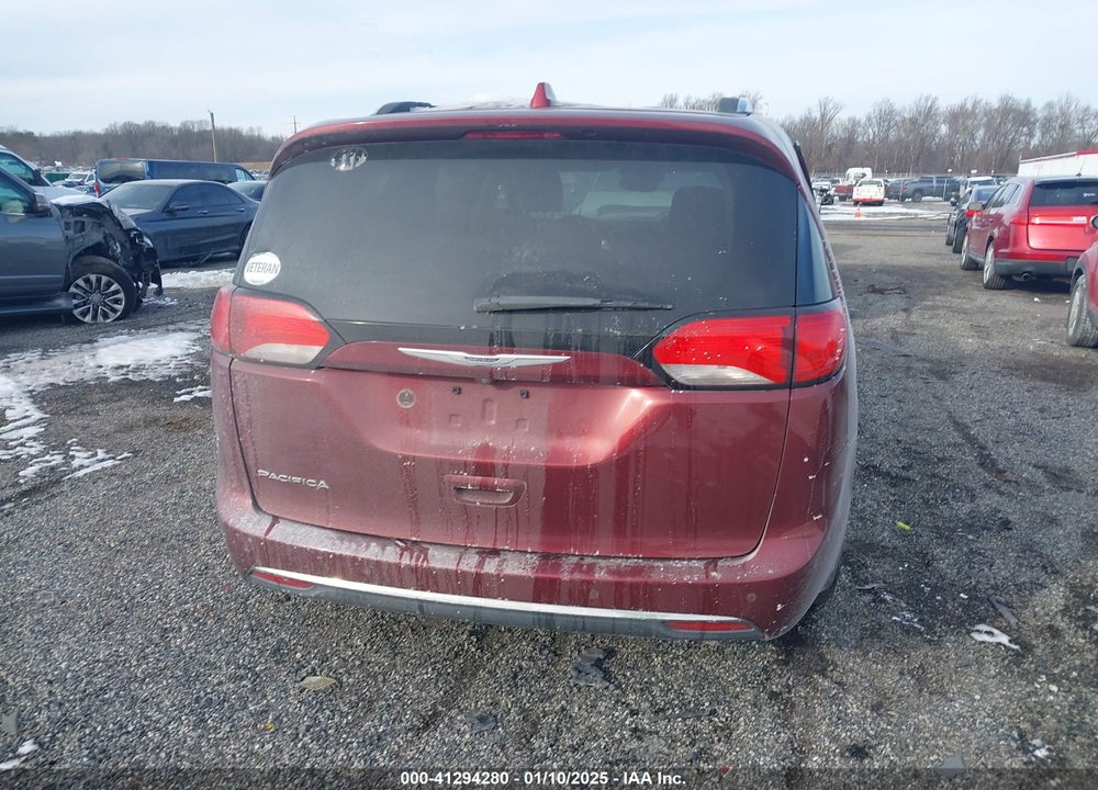 2019 CHRYSLER PACIFICA TOURING L VIN: 2C4RC1BG7KR528514