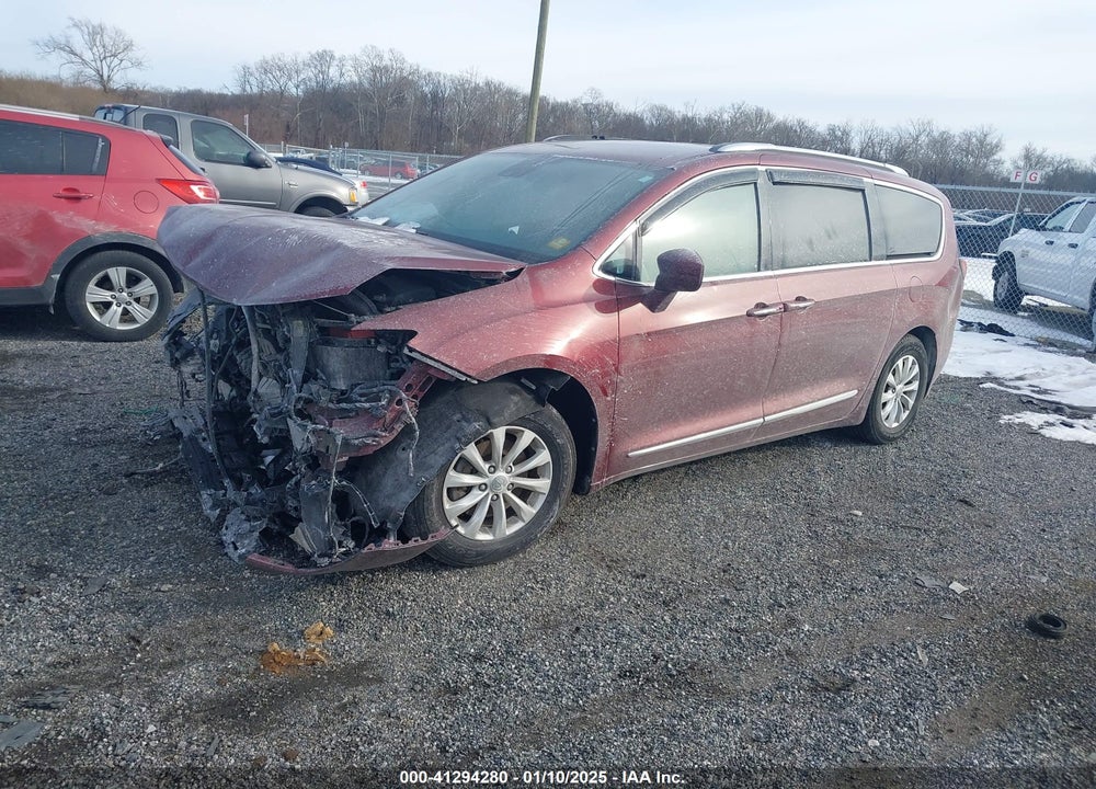 2019 CHRYSLER PACIFICA TOURING L VIN: 2C4RC1BG7KR528514