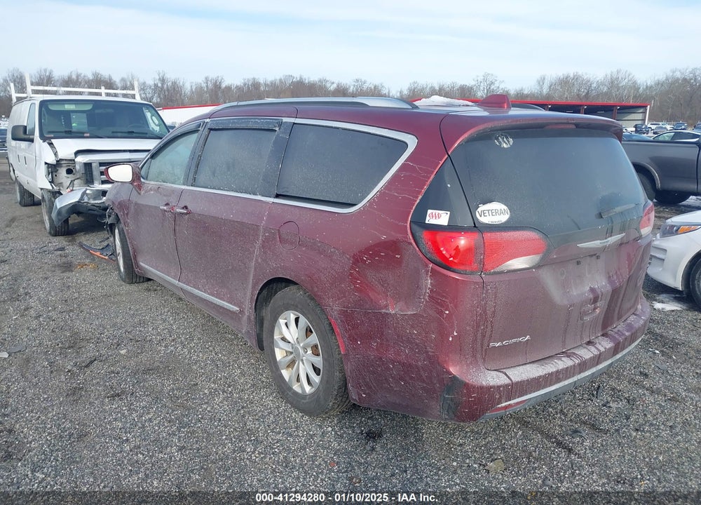 2019 CHRYSLER PACIFICA TOURING L VIN: 2C4RC1BG7KR528514