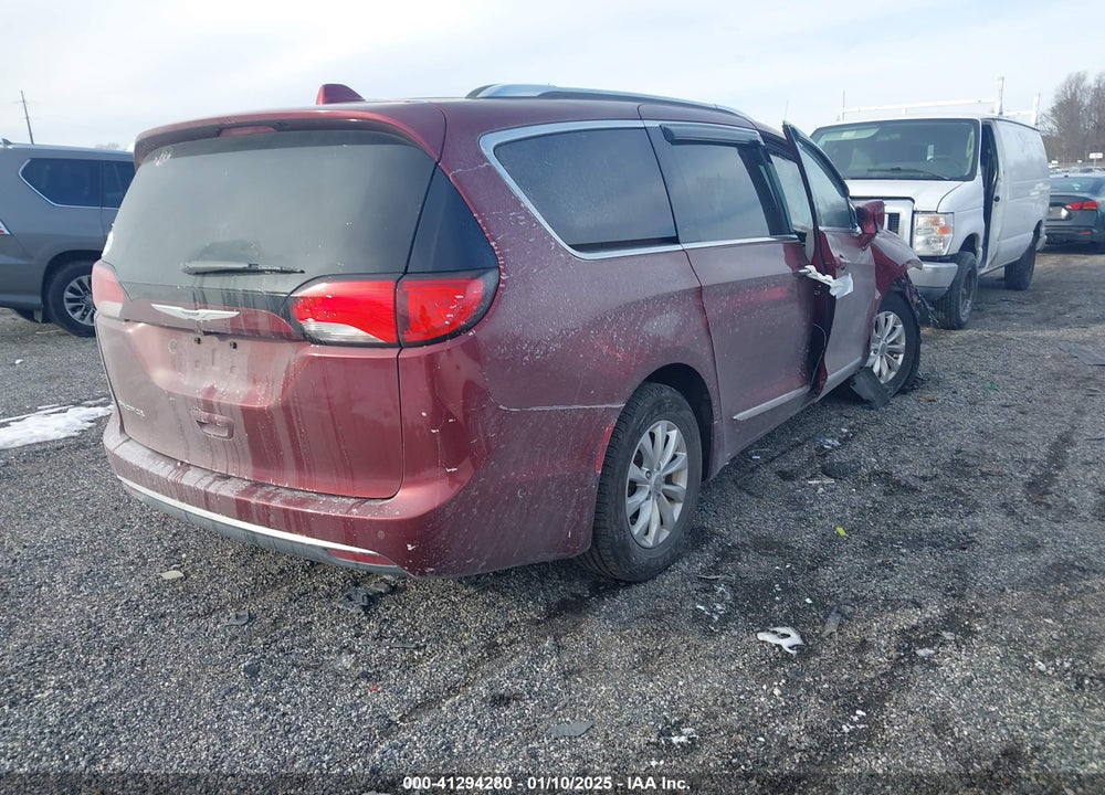 2019 CHRYSLER PACIFICA TOURING L VIN: 2C4RC1BG7KR528514