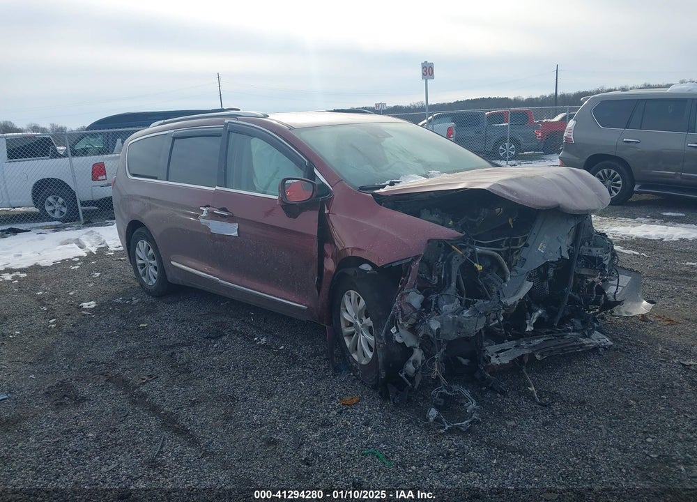 2019 CHRYSLER PACIFICA TOURING L VIN: 2C4RC1BG7KR528514