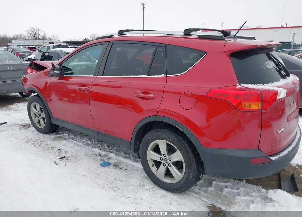2015 TOYOTA RAV4 XLE VIN: 2T3RFREV9FW238559