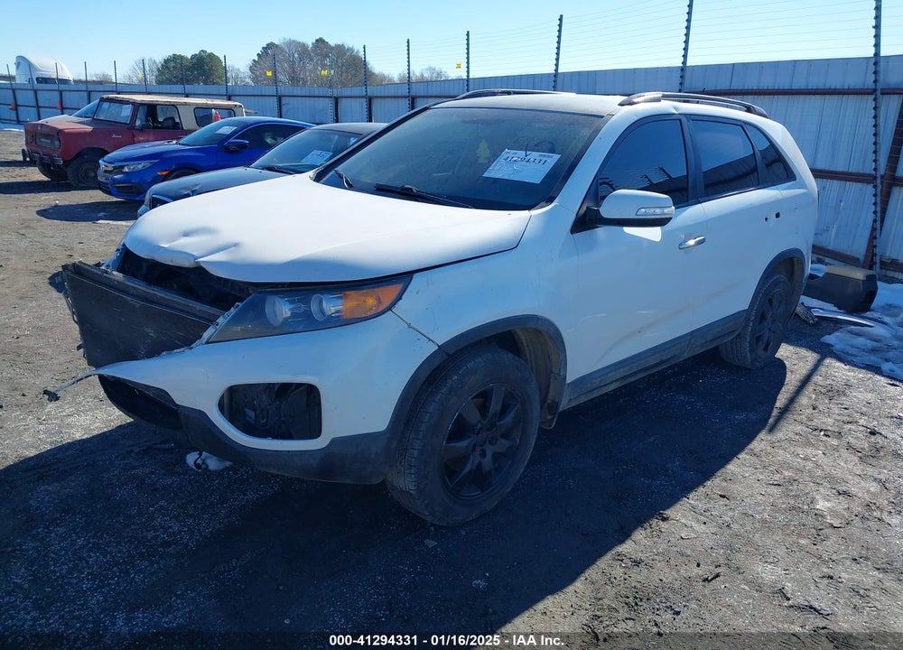 2013 KIA SORENTO LX V6 VIN: 5XYKT4A22DG394351