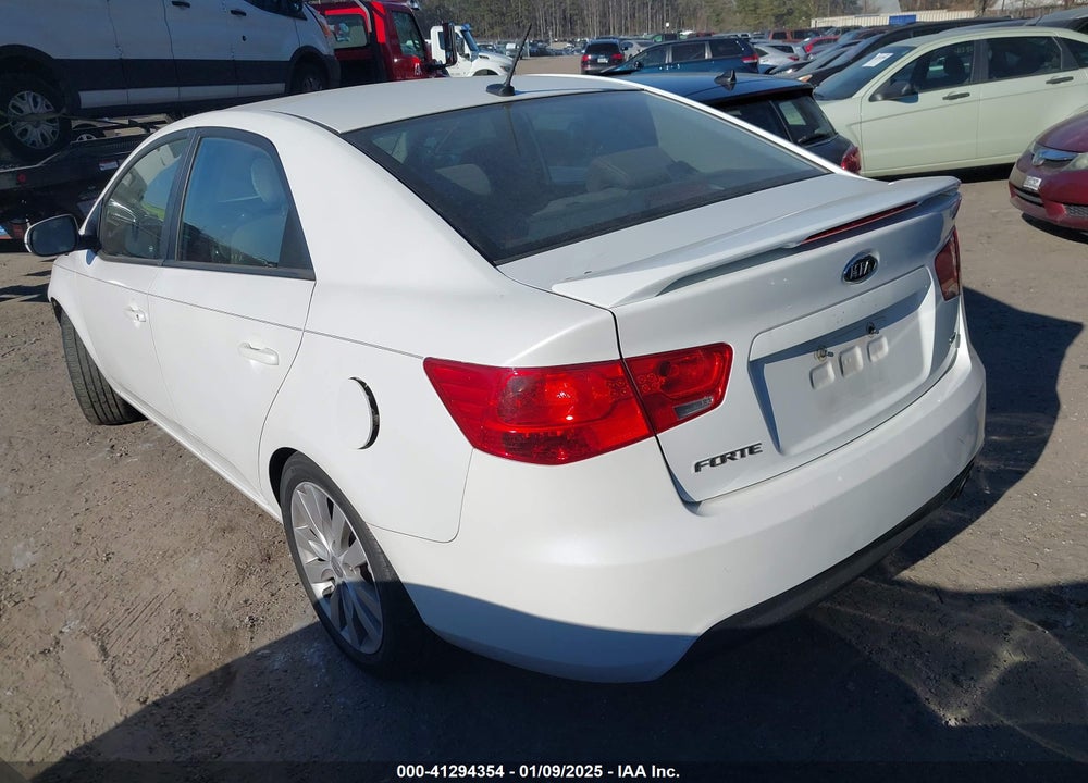 2013 KIA FORTE VIN: KNAFW4A36D5663328