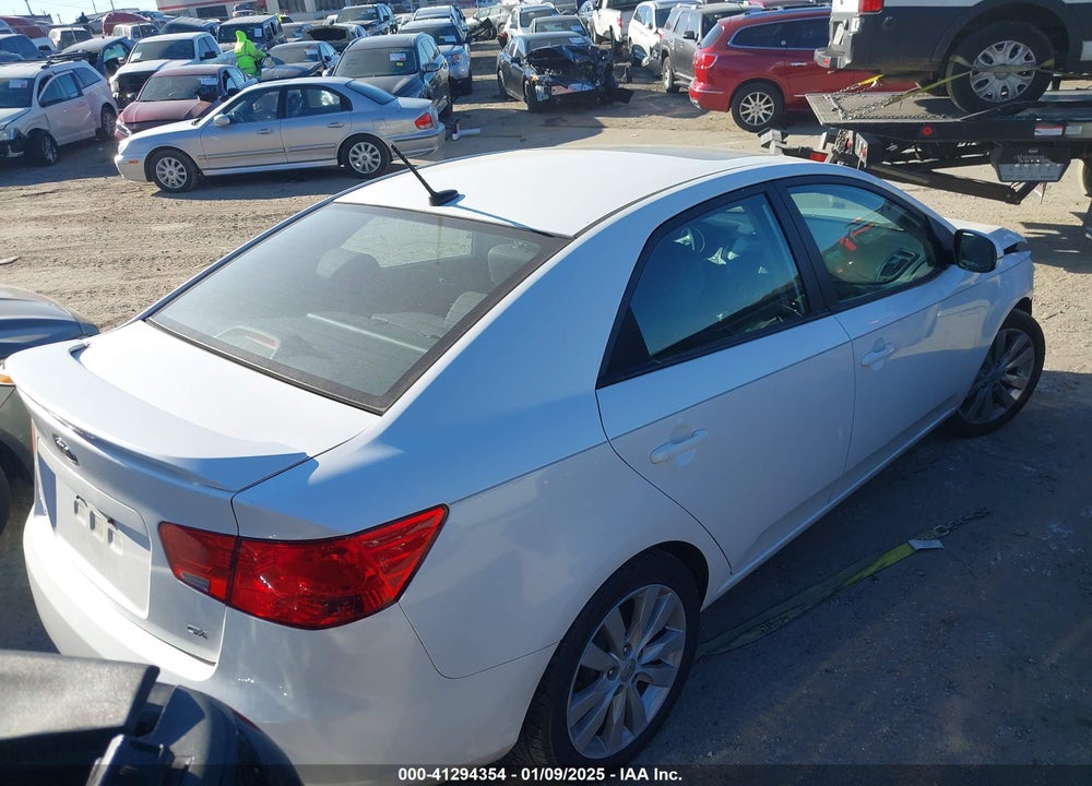 2013 KIA FORTE VIN: KNAFW4A36D5663328