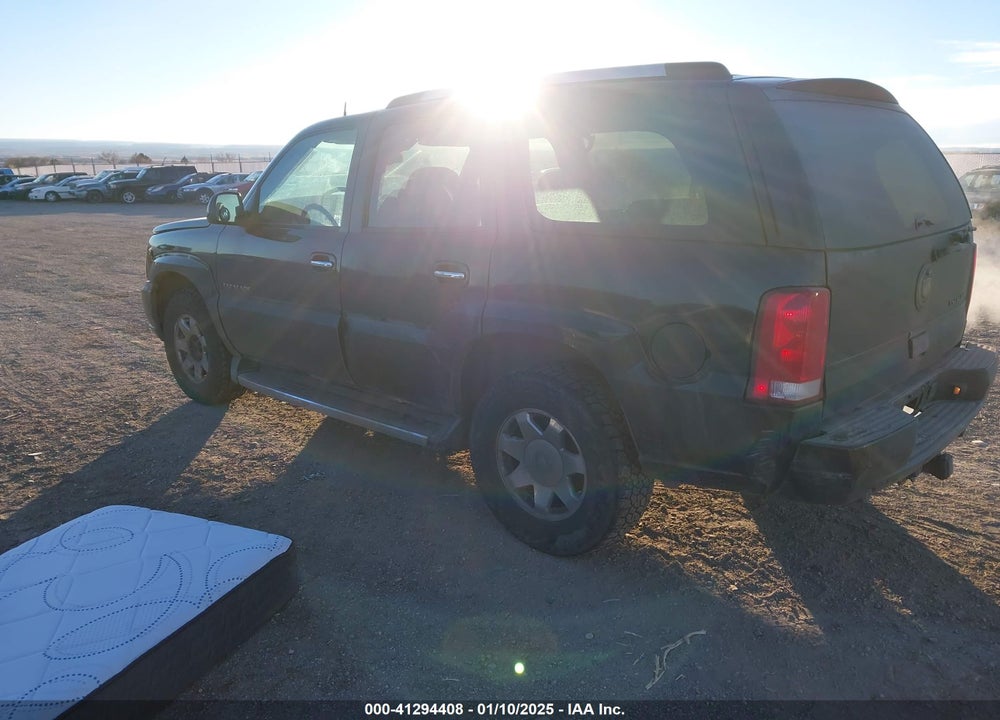2005 CADILLAC ESCALADE STANDARD VIN: 1GYEK63N25R141837