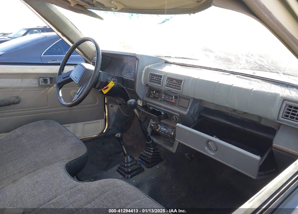 1987 TOYOTA PICKUP RN63 STD VIN: JT4RN63R9H5032059