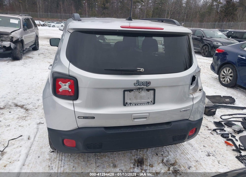 2018 JEEP RENEGADE LATITUDE FWD VIN: ZACCJABB3JPJ68268