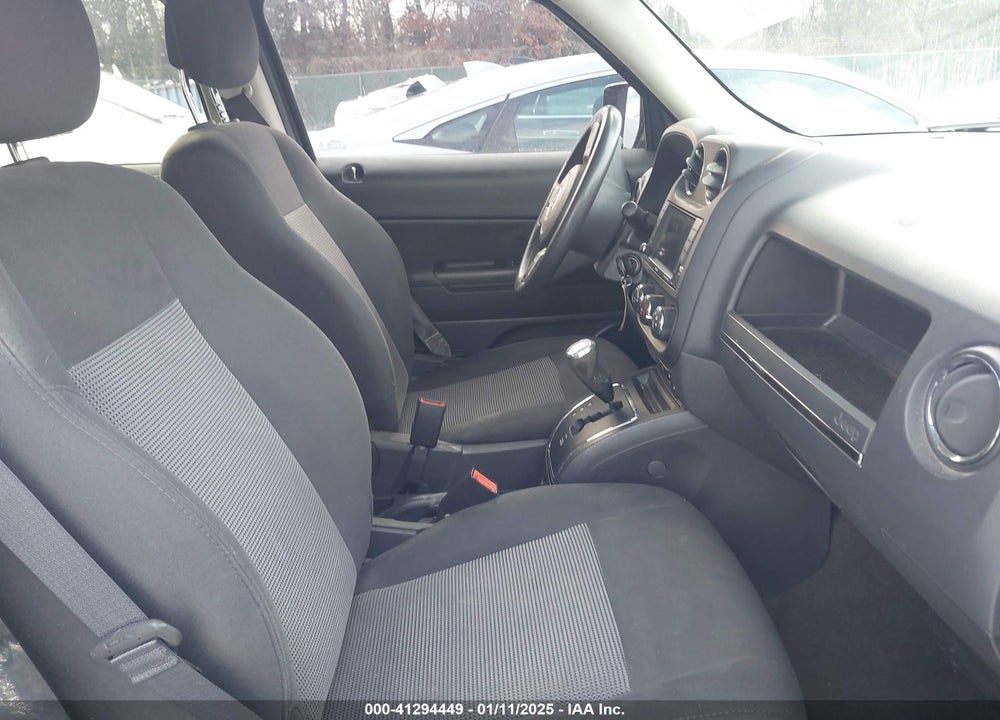 2016 JEEP PATRIOT LATITUDE VIN: 1C4NJRFB5GD558364