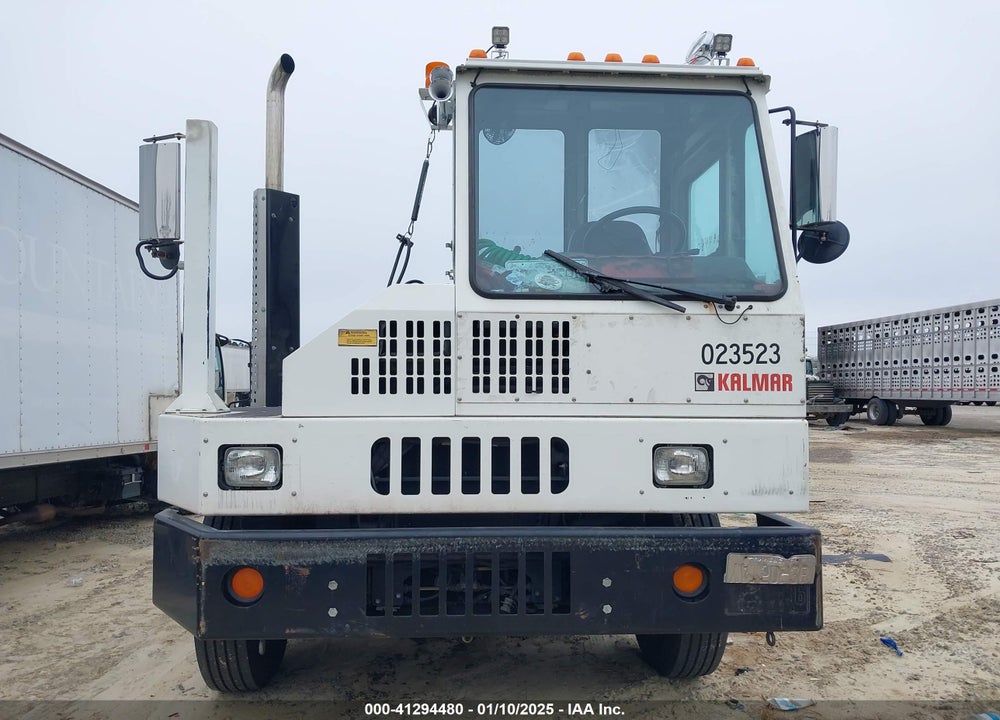 2011 KALMAR OTTAWA 4X2 VIN: 11VF813E0BA000129
