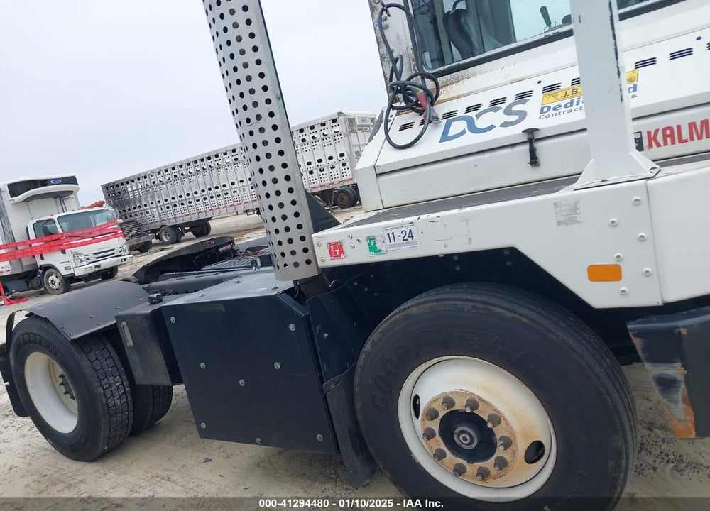 2011 KALMAR OTTAWA 4X2 VIN: 11VF813E0BA000129