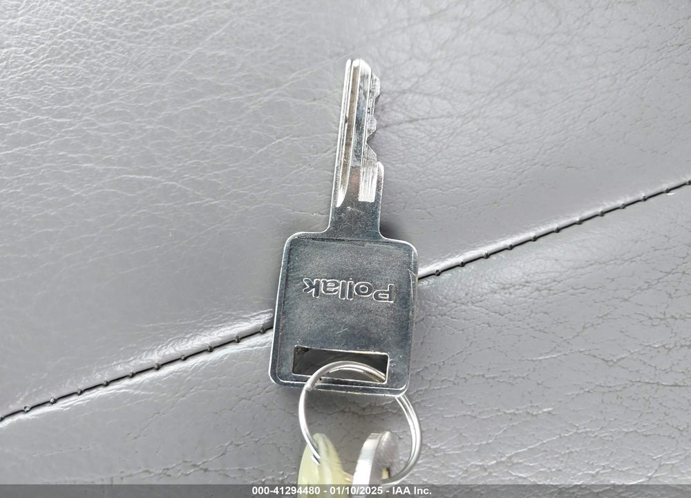 2011 KALMAR OTTAWA 4X2 VIN: 11VF813E0BA000129