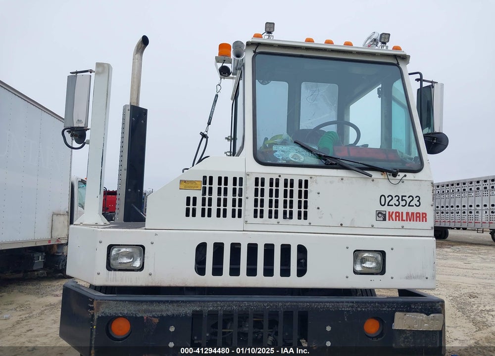 2011 KALMAR OTTAWA 4X2 VIN: 11VF813E0BA000129
