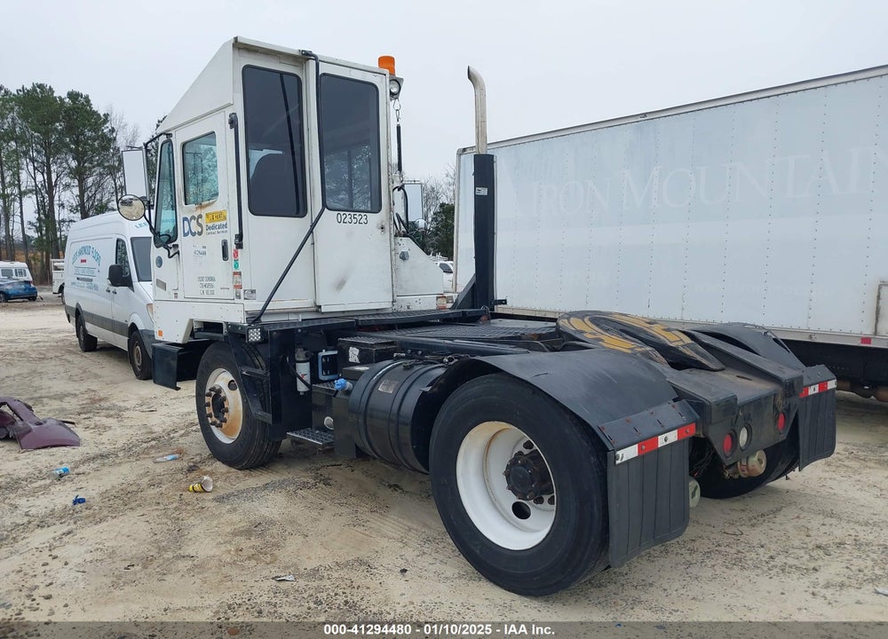 2011 KALMAR OTTAWA 4X2 VIN: 11VF813E0BA000129