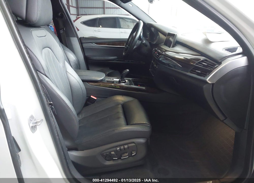 2017 BMW X5 XDRIVE50I VIN: 5UXKR6C38H0J85030