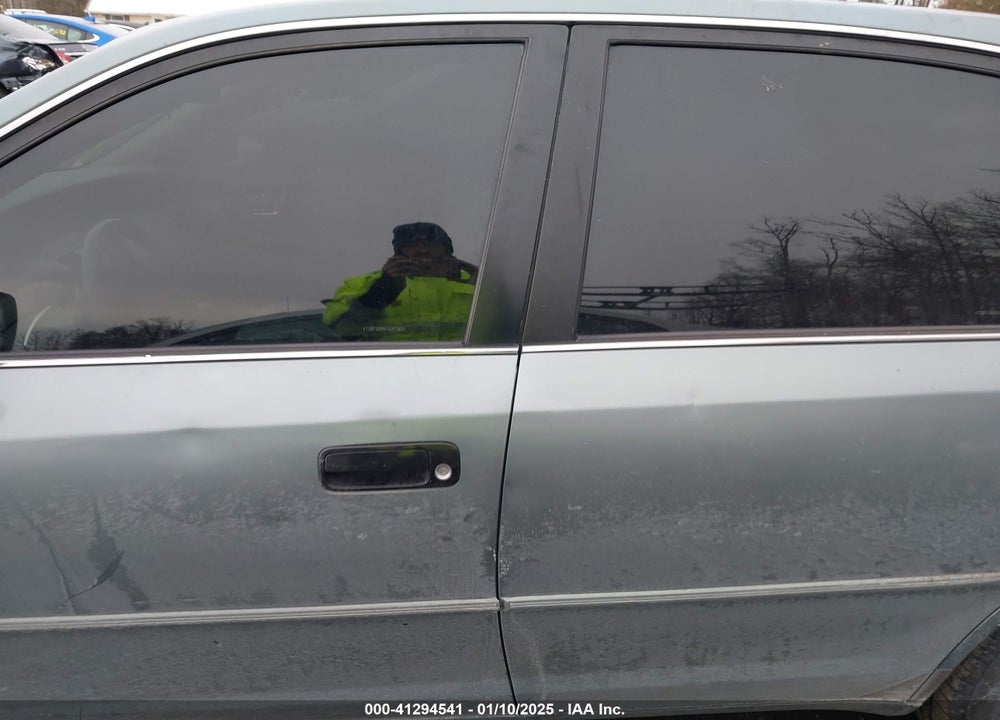 2000 TOYOTA AVALON XL VIN: 4T1BF28B6YU003865