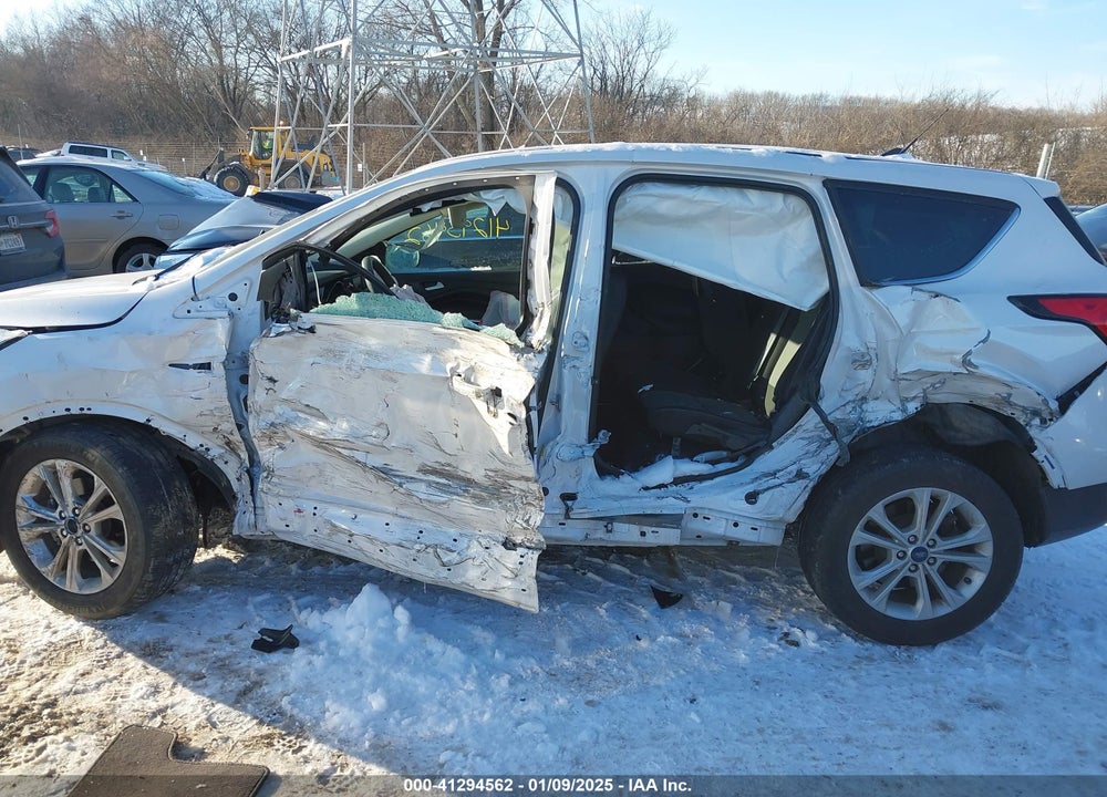 2019 FORD ESCAPE SE VIN: 1FMCU0GD2KUA51890