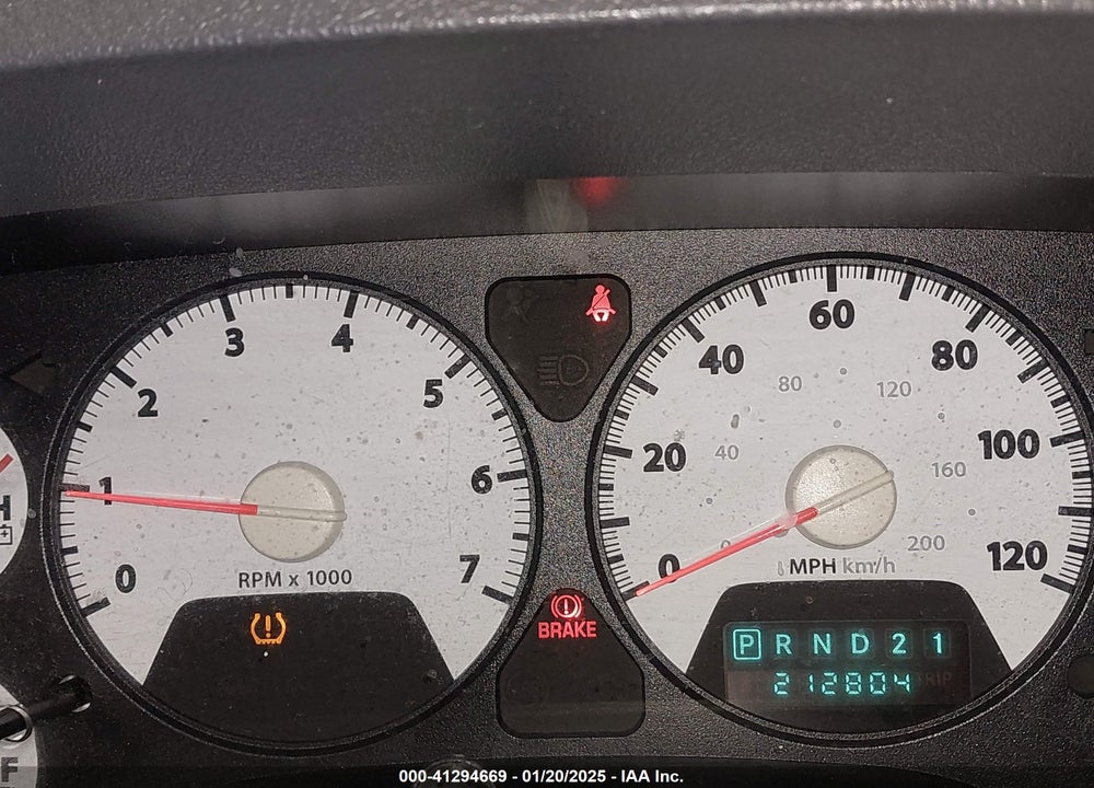 2008 DODGE RAM 1500 VIN: 1D7HU18238J220585